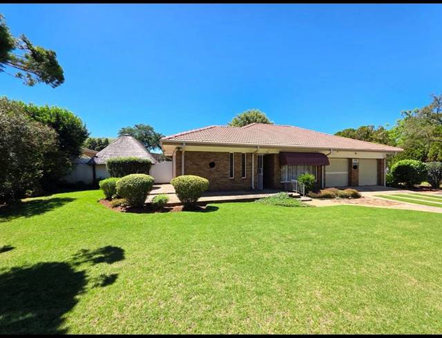 3 BEDROOM HOUSE FOR SALE IN VANDERBIJLPARK SE 2